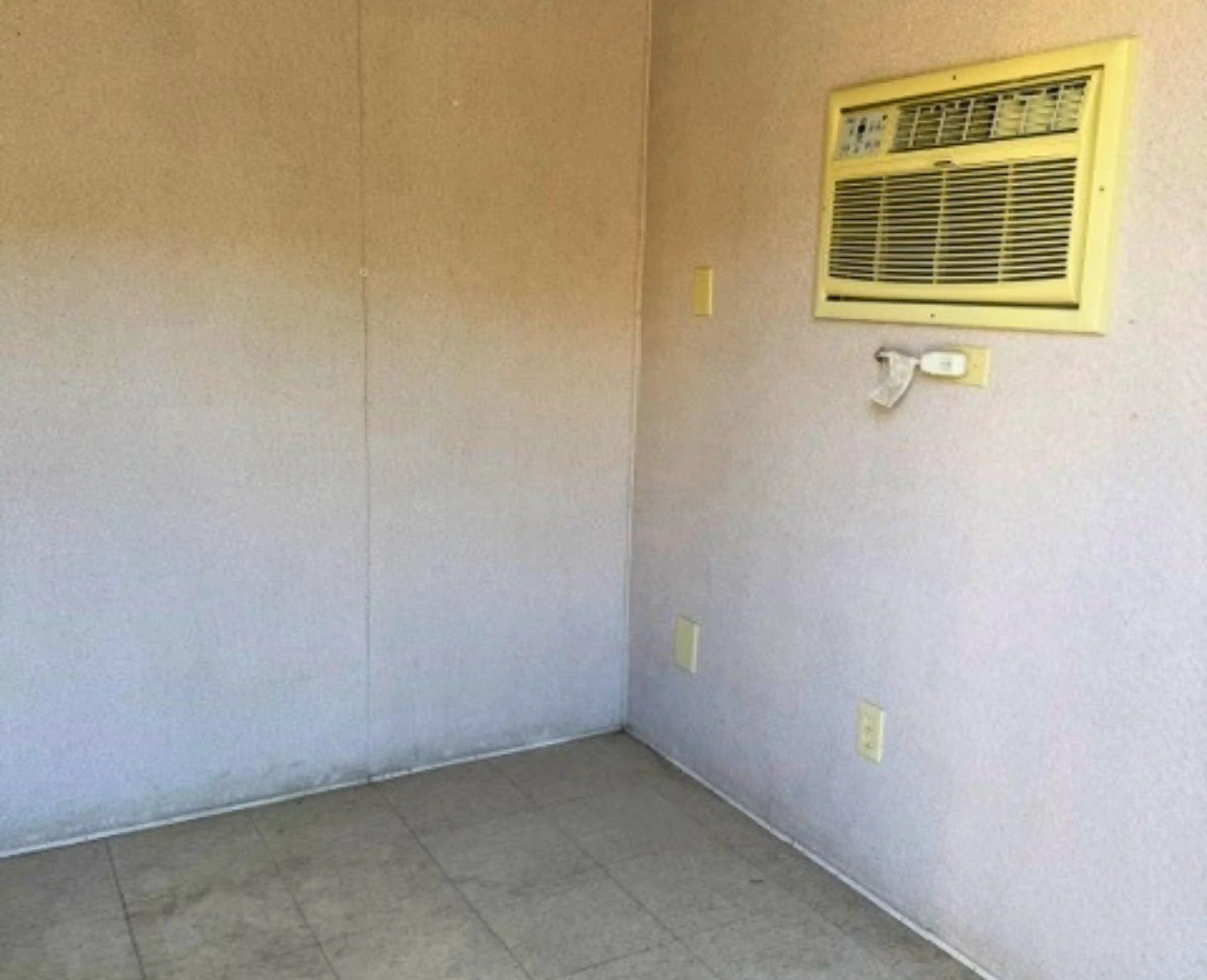 40' Office Container image 4
