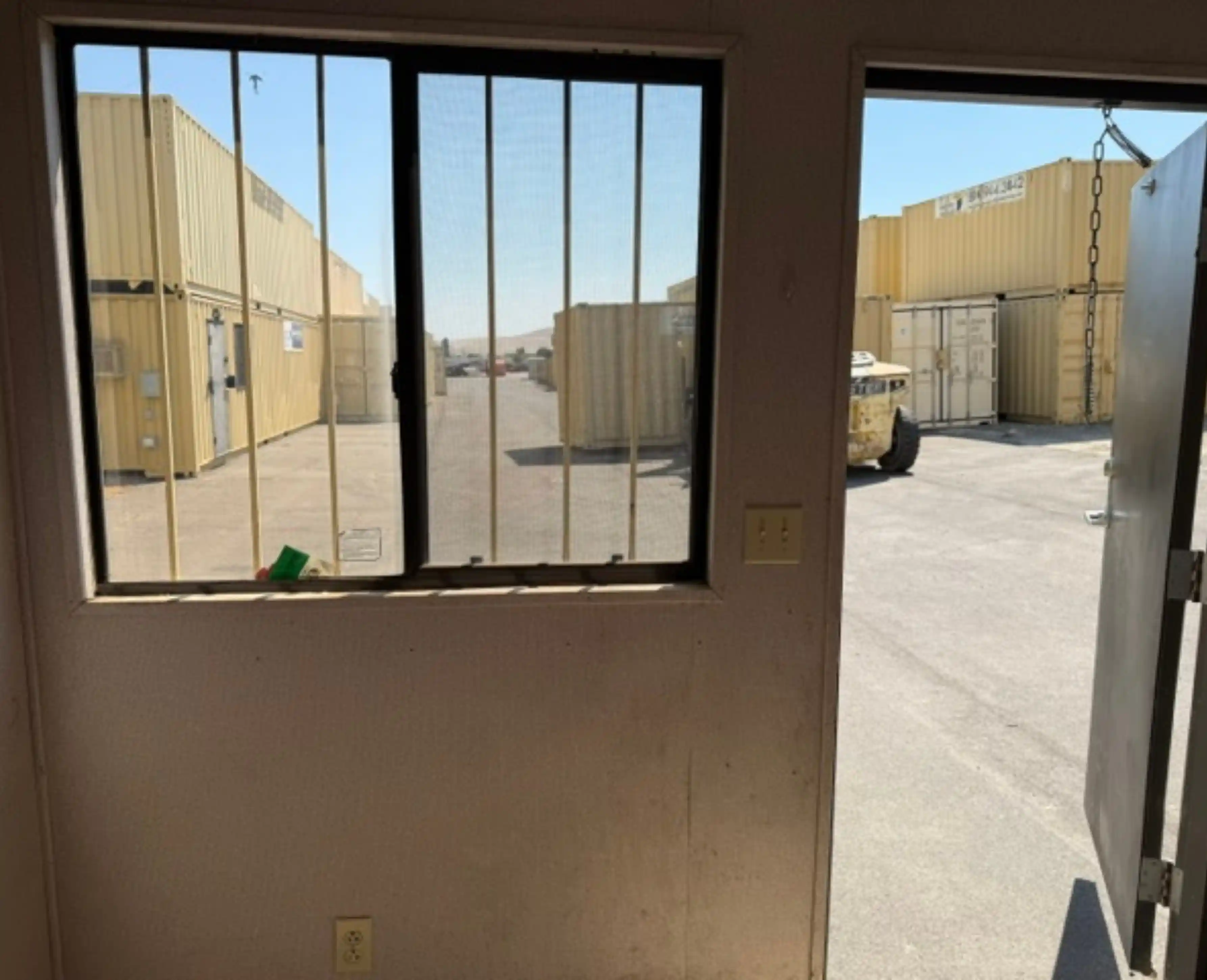 10' Office Container image 4
