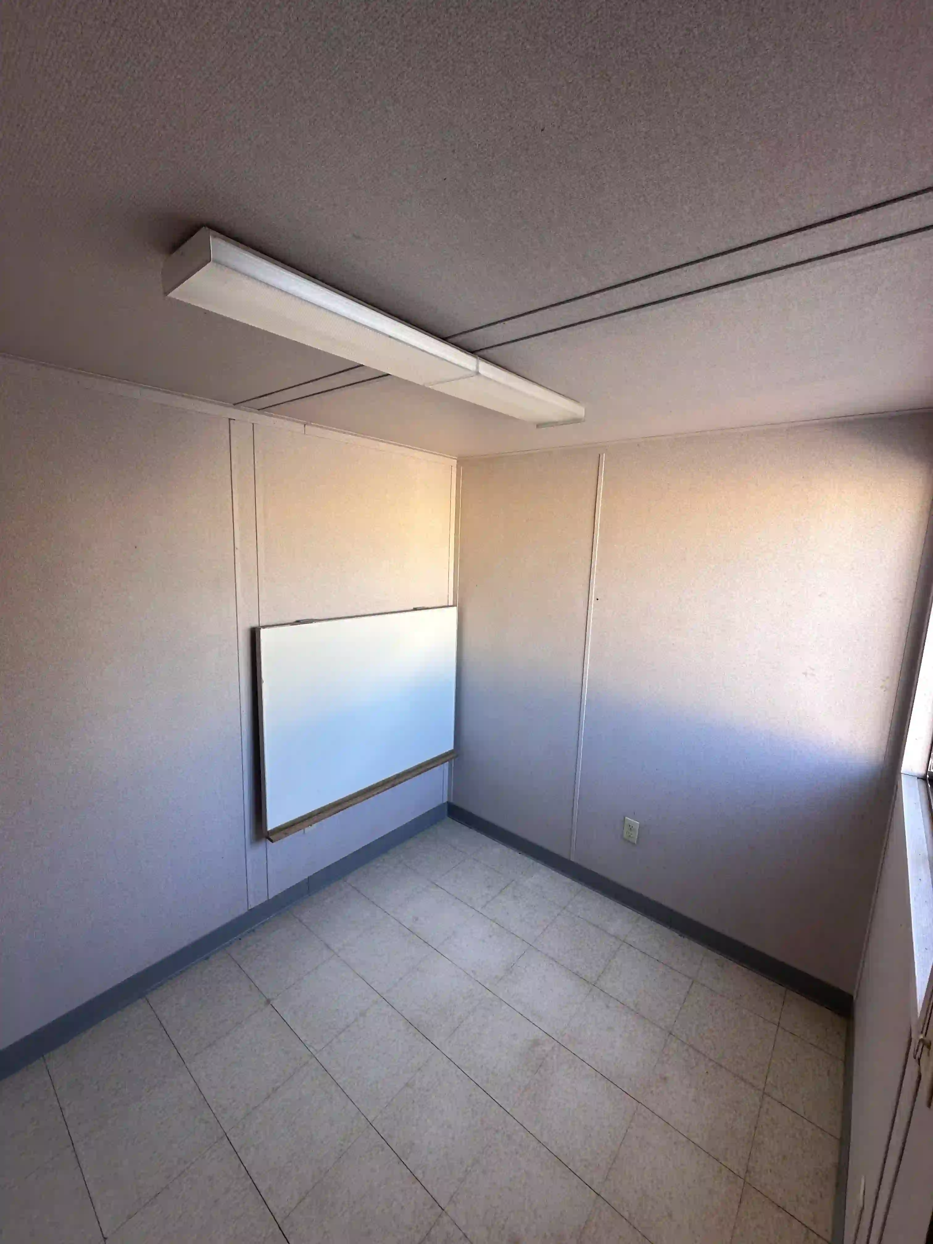 10' Office Container image 4