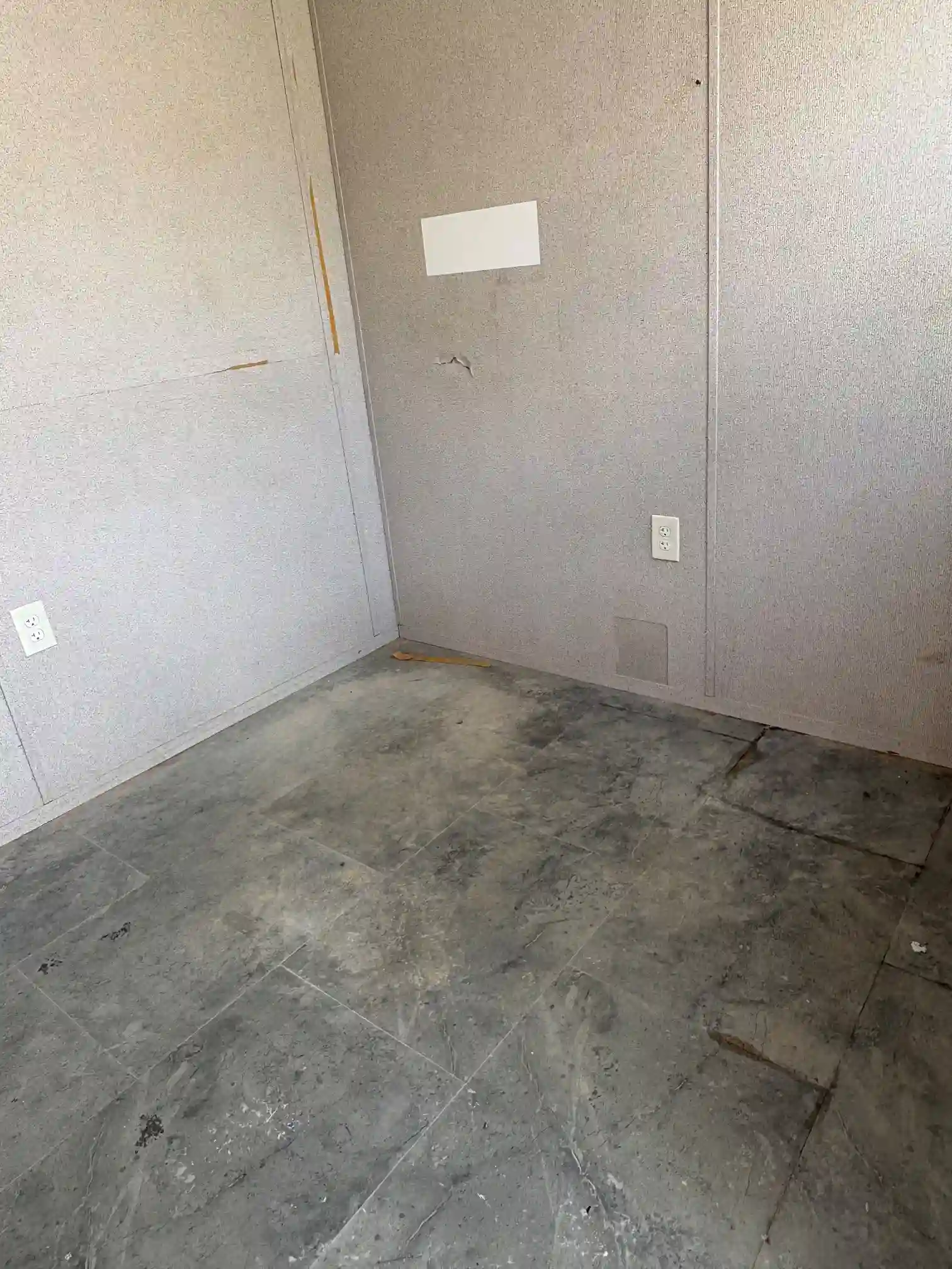 10' Office Container image 6