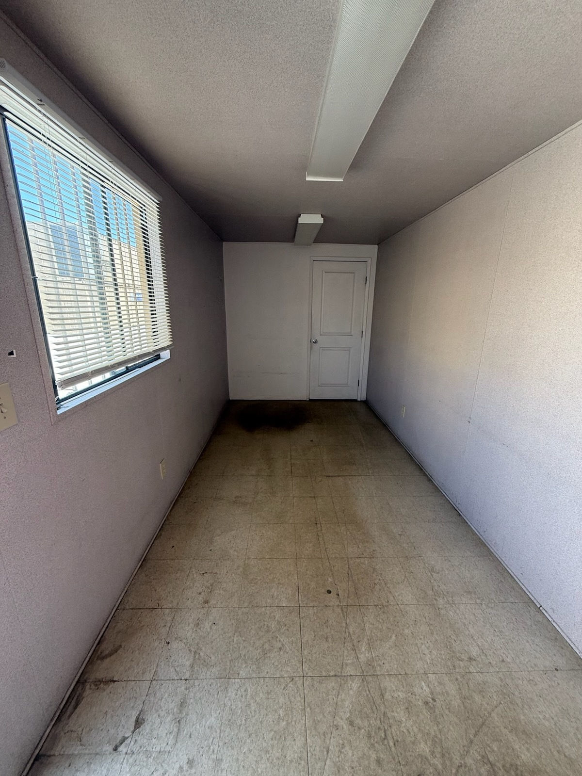 40' Office Container image 3