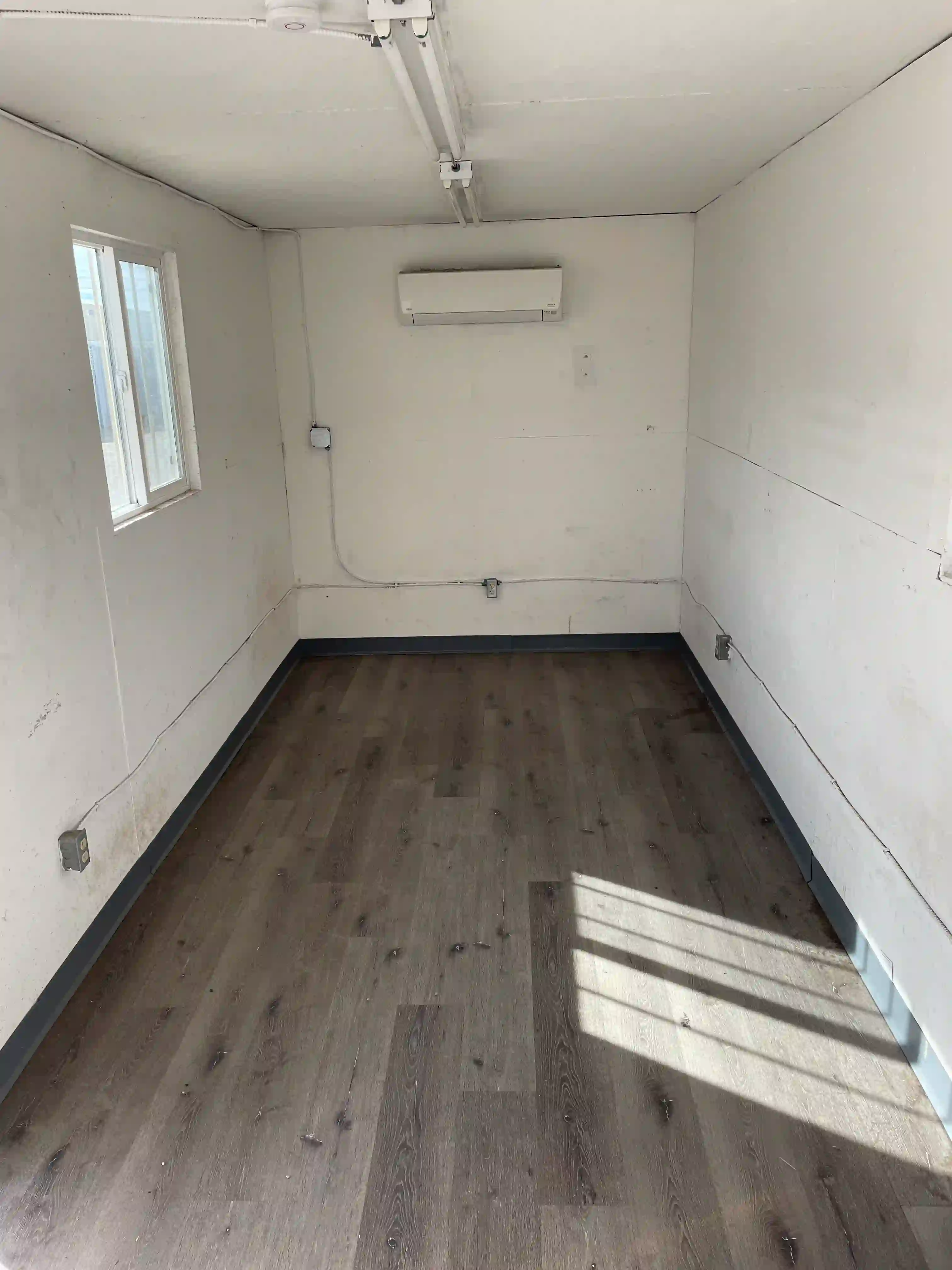 20' Office Container image 3