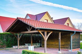 Traditional carports vs shipping container carports