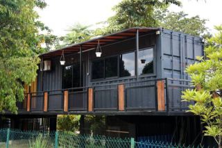 Shipping Container Airbnb-1