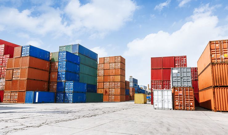 5 Benefits of Creating a Storage Facility with Shipping Containers