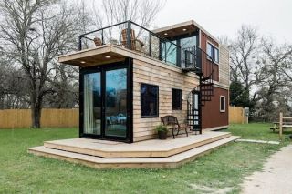 The Helm, Texas